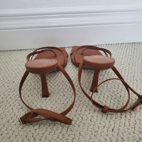 H&M sandals - Picture 3 of 4